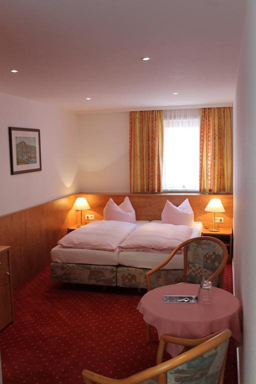 Gasthaus& Pension Zum Roten Haus Bad Schandau Zimmer foto